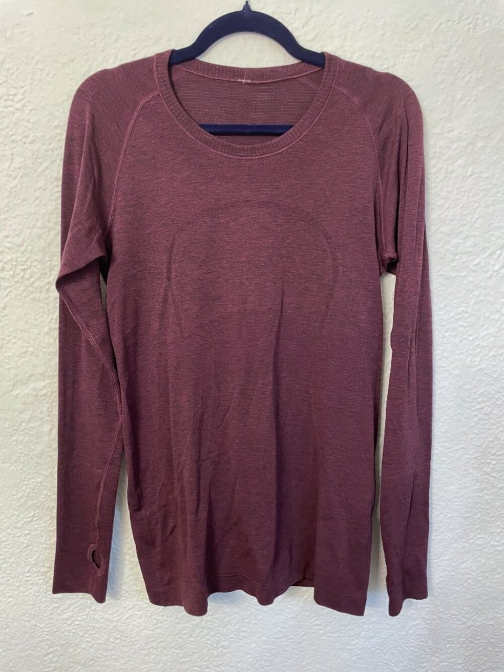 Lululemon Athletica Swiftly Tech‎ Hip Length Long Sleeve 2.0 Shirt Burgundy Bay